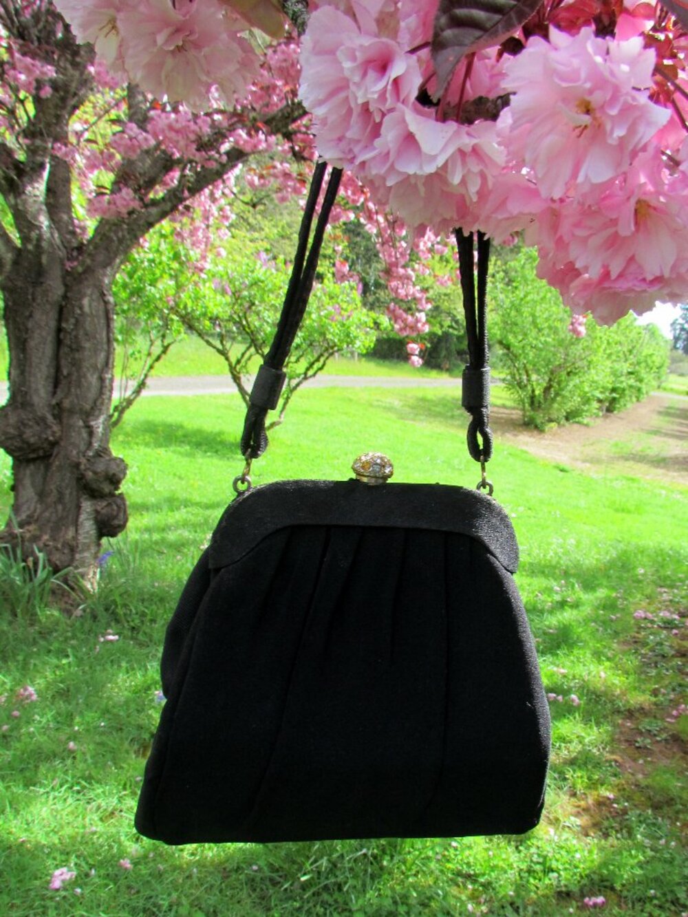 ANTIQUE PURSE, SMALL BLACK w RHINESTONE KNOB CLOSURE, VICTORIAN TO 1940s VINTAGE